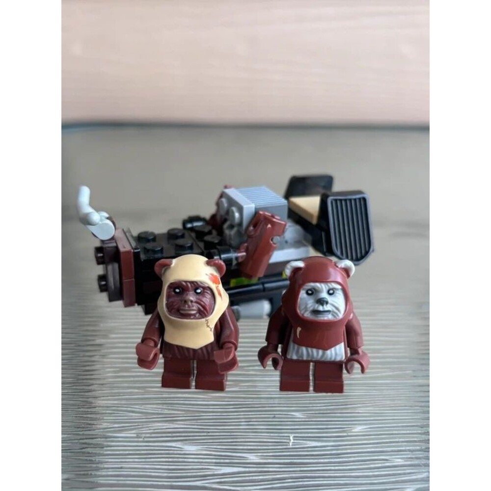 Lego Star Wars Wookies + Little Speeder